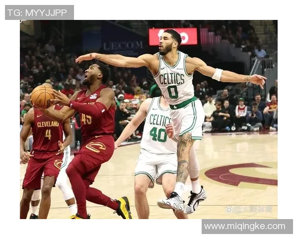 骑士与凯尔特人激战第3场争夺季后赛关键胜利的精彩对决